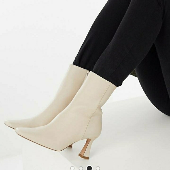 & Other Stories Cream Boots - Picture 5 of 8